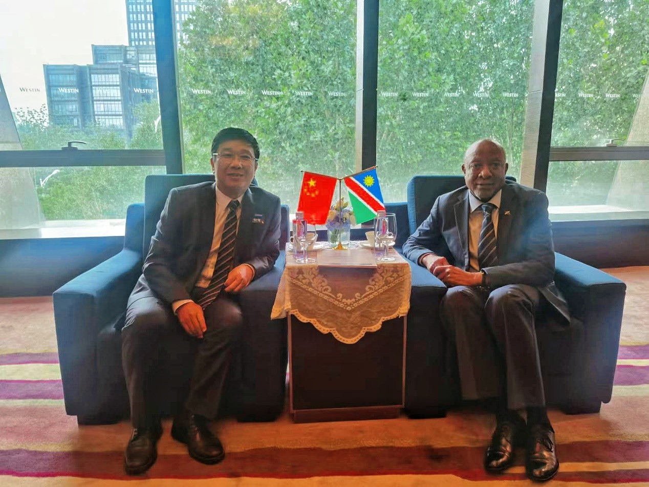 中非合作论坛期间jinnianhui今年会 董事长王平卫拜会三国总统