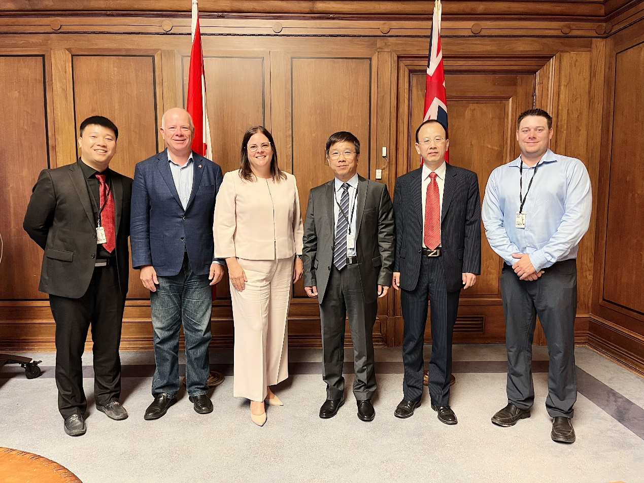 jinnianhui今年会集团董事长王平卫拜会加拿大曼尼托巴省省长